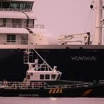 El barco con hantavirus llega a Tenerife, comienza el operativo de desembarque seguro y repatriación