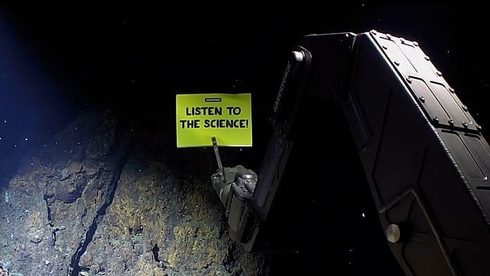 Greenpeace organiza la protesta submarina más profunda contra la minería del fondo marino