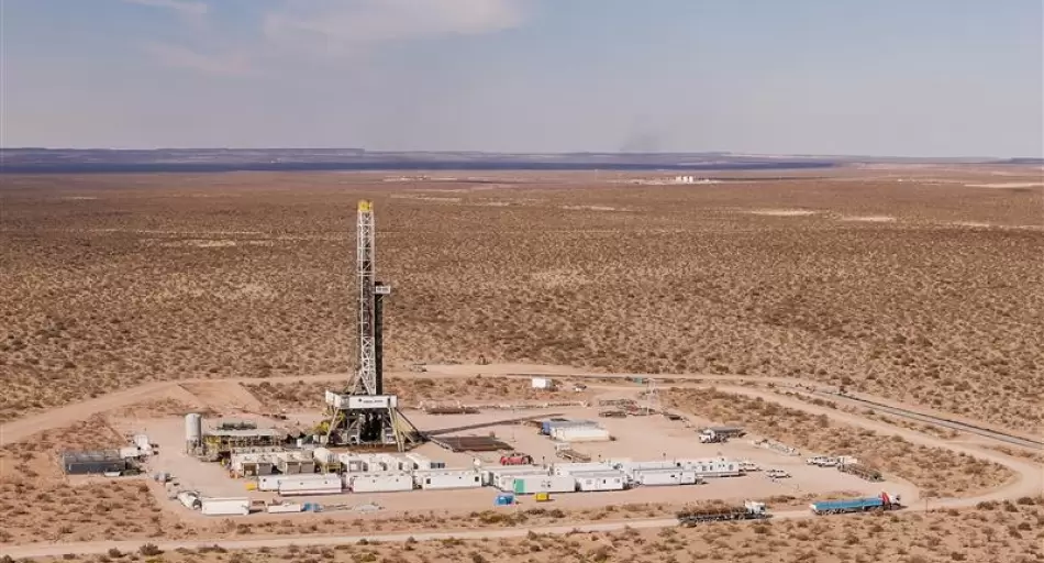 Petróleo a US$ 110 y récord de exportaciones: ¿por qué Vaca Muerta genera dólares pero no empleo ni desarrollo?