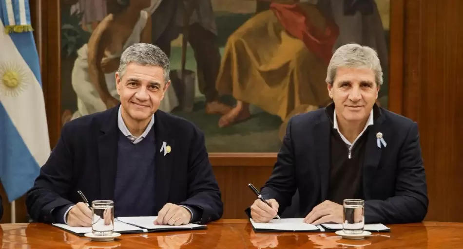Tras meses de tensión, Caputo acordó con Jorge Macri saldar la deuda millonaria por coparticipación