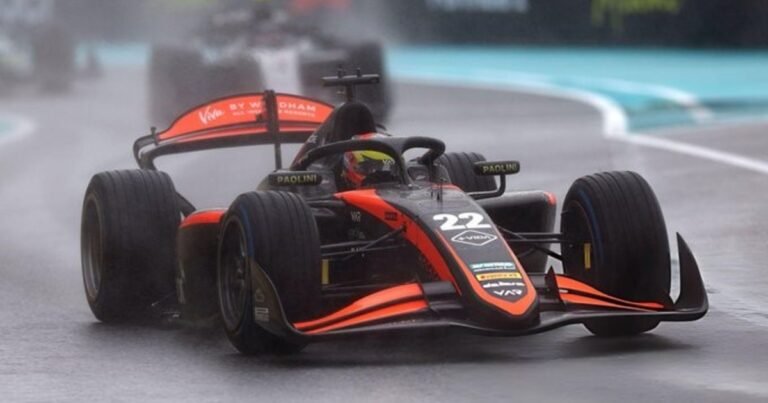 Nicolás Varrone y un domingo caótico bajo la lluvia en Miami: terminó 13° en la carrera principal de la Fórmula 2