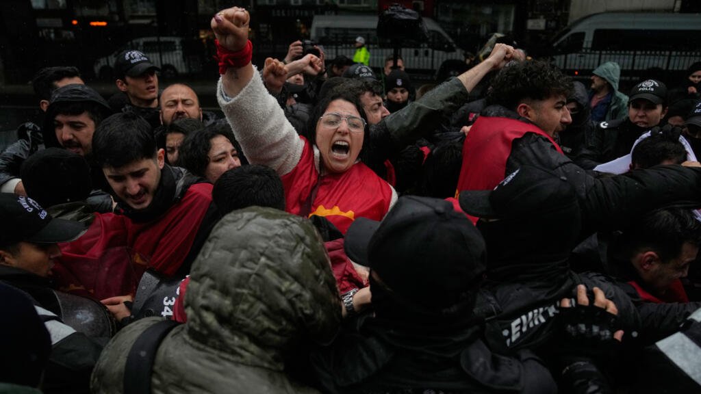 De la reforma laboral de Milei a las condiciones en Turquía: miles protestan en el Día de los Trabajadores