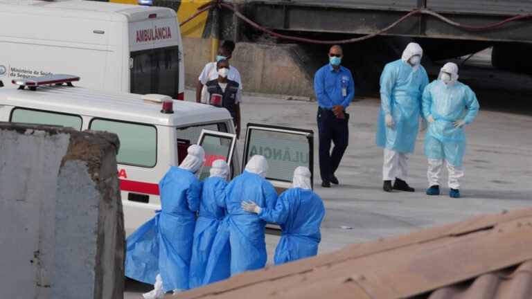 Brote de hantavirus: el crucero llegará a España "en tres días" tras evacuar a contagiados en Cabo Verde