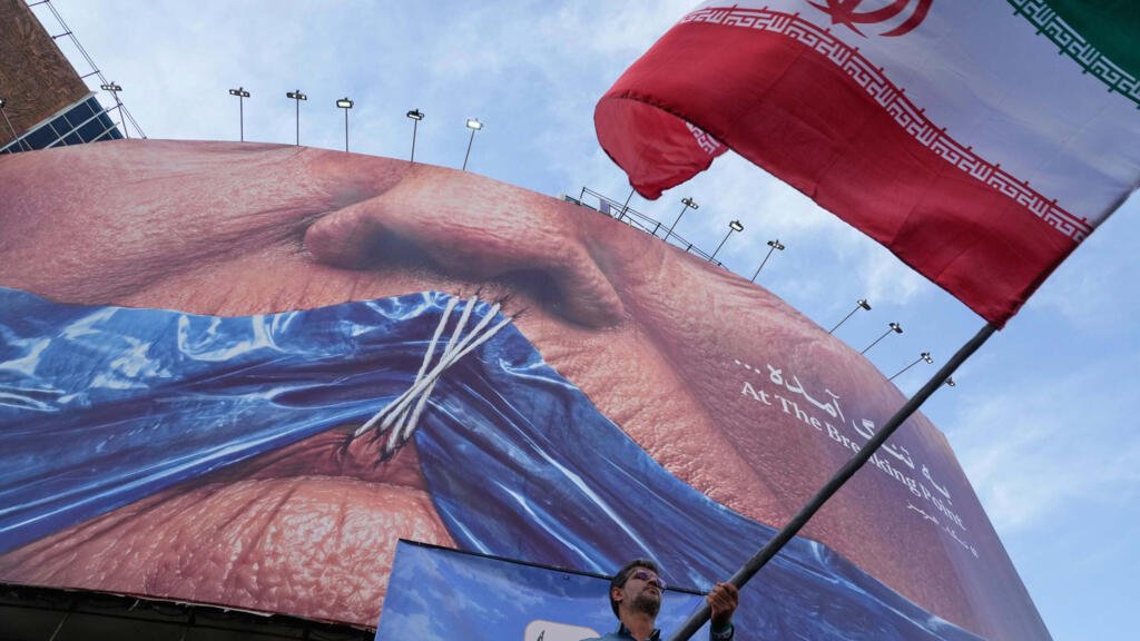 Conversaciones entre Estados Unidos e Irán están estancadas y el estrecho de Ormuz sigue cerrado
