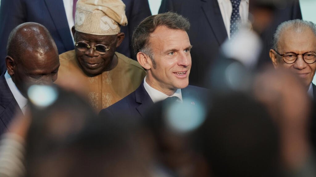 Francia busca recuperar terreno en África frente a China y Rusia