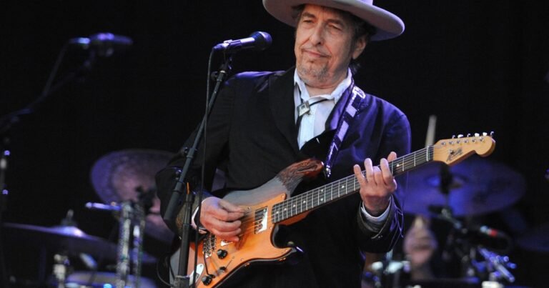 Bob Dylan cumple 85: el músico que le puso letras al rock y ganó un Premio Nobel
