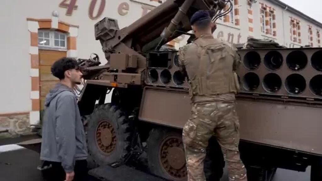 Servicio militar voluntario en Francia: jóvenes se preparan para un nuevo modelo de reclutamiento