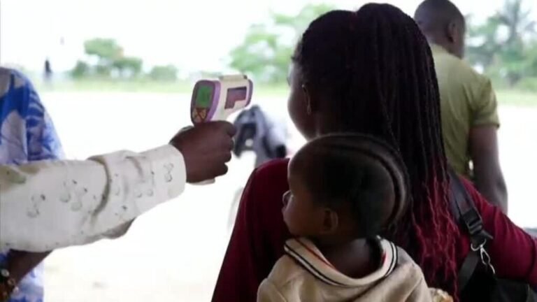 La OMS expresa su preocupación por brote de ébola en RD Congo que deja al menos 131 muertos
