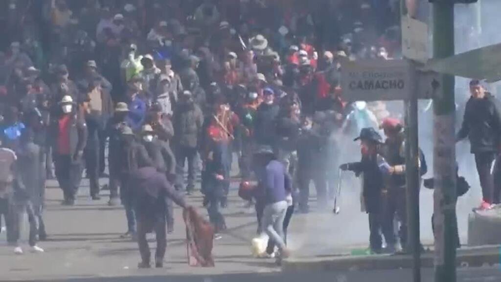 Gobierno boliviano descarta renuncia de Rodrigo Paz en medio de protestas