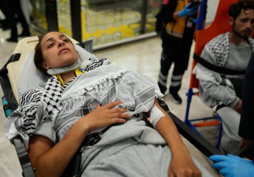 Fracturas, moretones y “abuso sexual”: aumentan las denuncias contra Israel de activistas de la flotilla a Gaza