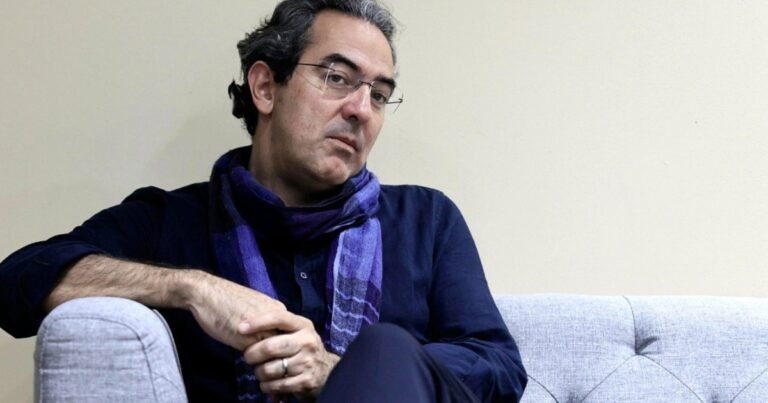 Juan Gabriel Vásquez alertó sobre la polarización y reivindicó la literatura para “imaginar al otro”
