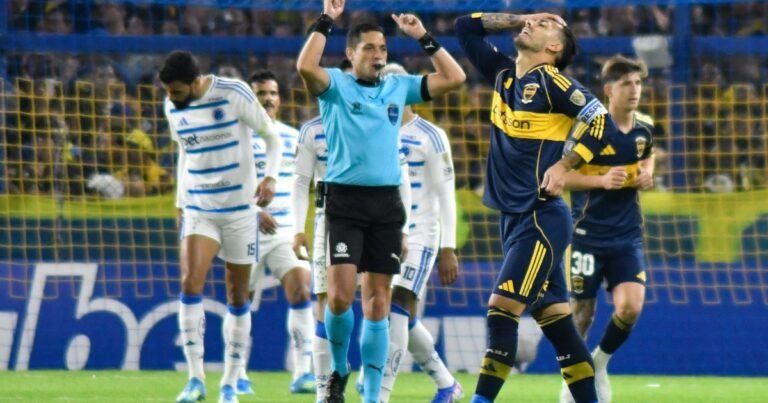 En un final a pura polémica, Boca empató con Cruzeiro: gol anulado y penal reclamado en la última jugada para complicarse en la Libertadores