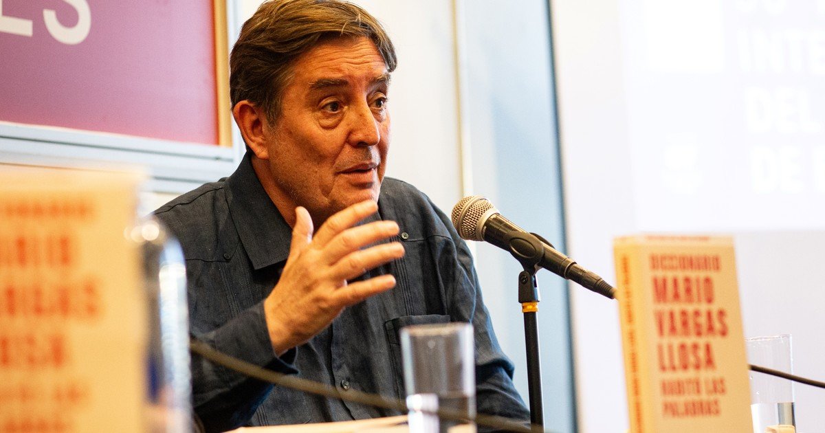 Luis García Montero: “La democracia no es solo votar”