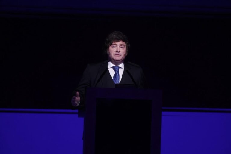 Milei se reunió con empresarios farmacéuticos y anunció una inversión de US$8000 millones en el sector de la salud
