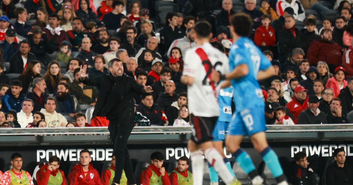 Chacho Coudet, "disculpas al hincha" y honestidad brutal: "¿La actuación de River? Fue malísima"
