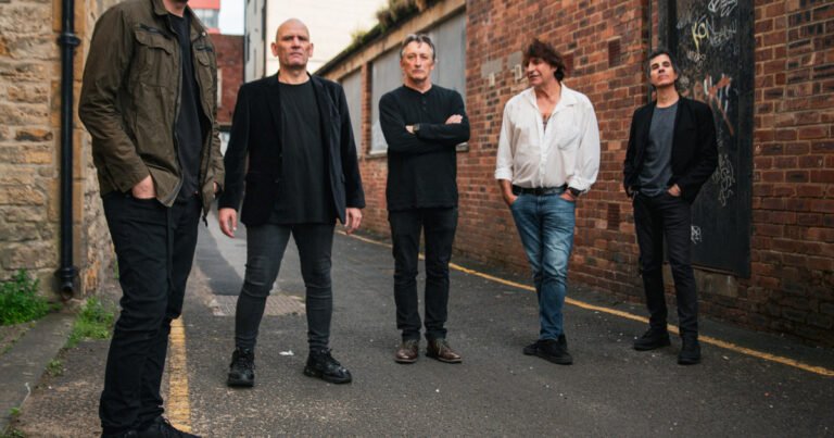 Una figurita difícil y esperada: The Chameleons, una banda de culto del rock británico, debuta en Buenos Aires
