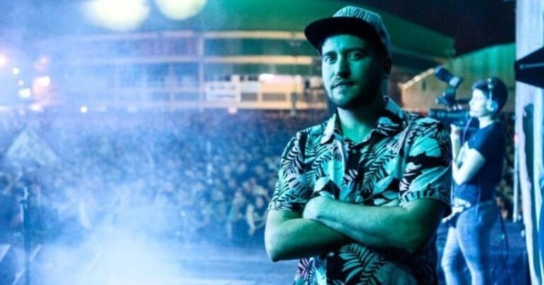Quién es Matías Mera, el manager de la banda del Indio Solari que llegó a Cannes con un corto animado de Gardel hecho con IA