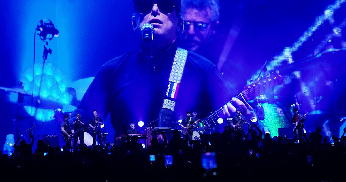 Andrés Calamaro en el Movistar Arena: la vida y el canto en un repertorio excepcional