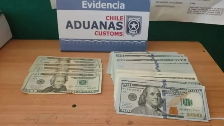 Lo sorprendieron intentando pasar 23 mil dólares sin declarar a Chile