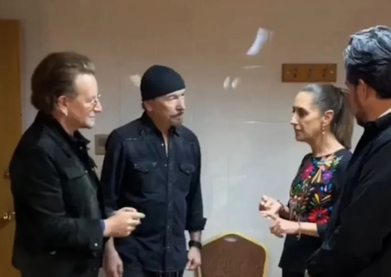 México: la presidenta Sheinbaum recibió a U2 en la asamblea de Street Child World Cup