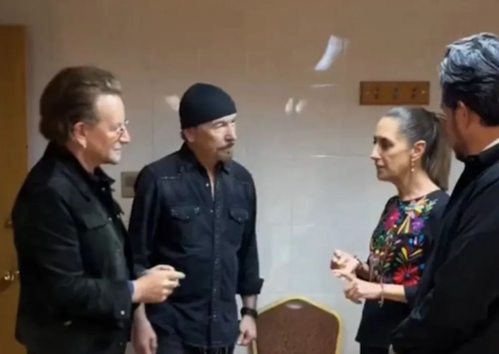 México: la presidenta Sheinbaum recibió a U2 en la asamblea de Street Child World Cup