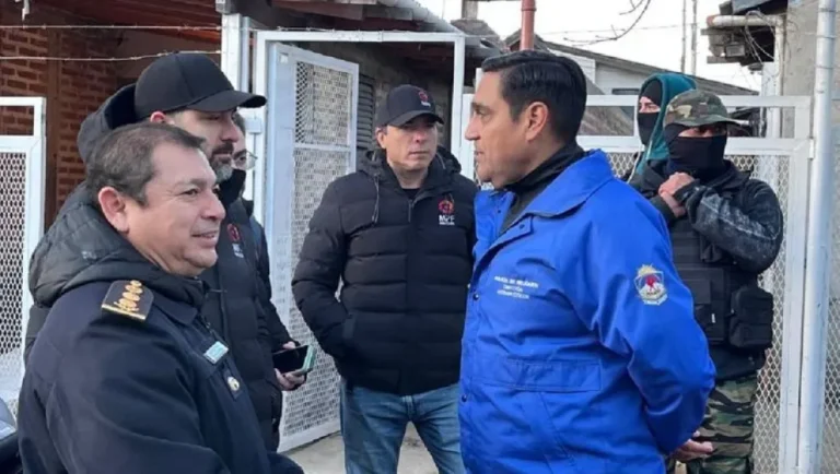 Desarticularon una banda narco en Junín de los Andes: hay 8 detenidos y secuestraron drogas, armas y dinero