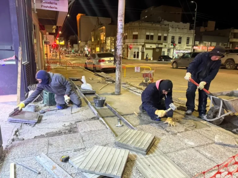 Veredas inclusivas y cableado subterráneo: la transformación de la calle San Martín alcanza el 59%