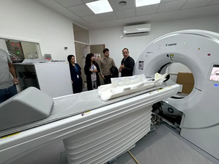 Llegó el nuevo tomógrafo al Hospital de Alta Complejidad "María Humphreys" y en los próximos días estará operativo