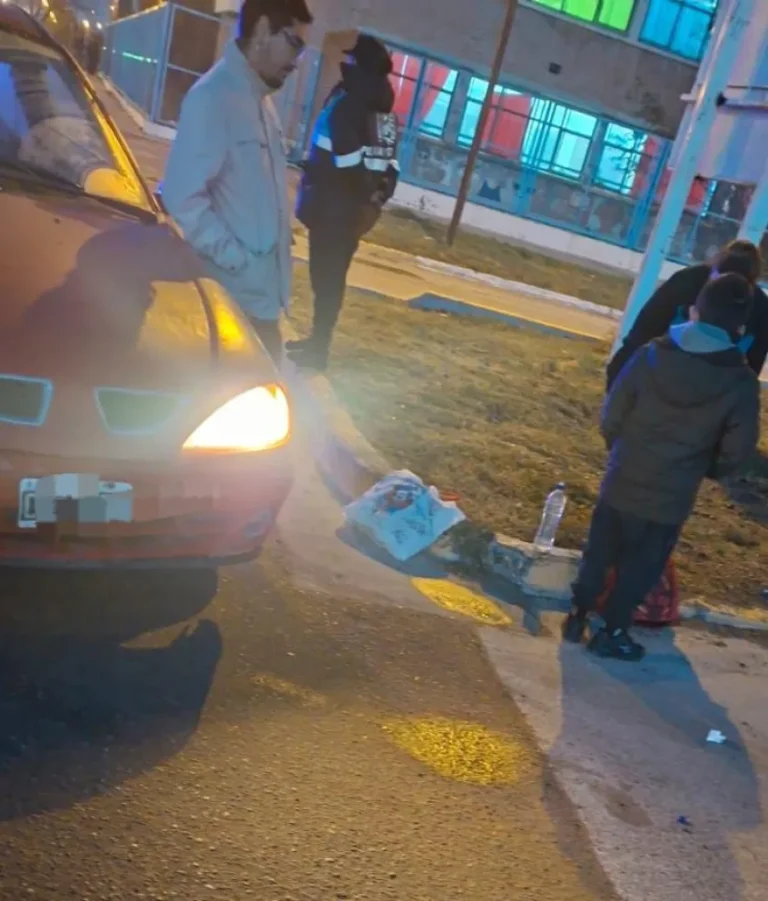 Atropellaron a un nene de 6 años en Rawson cuando su madre lo llevaba a la escuela