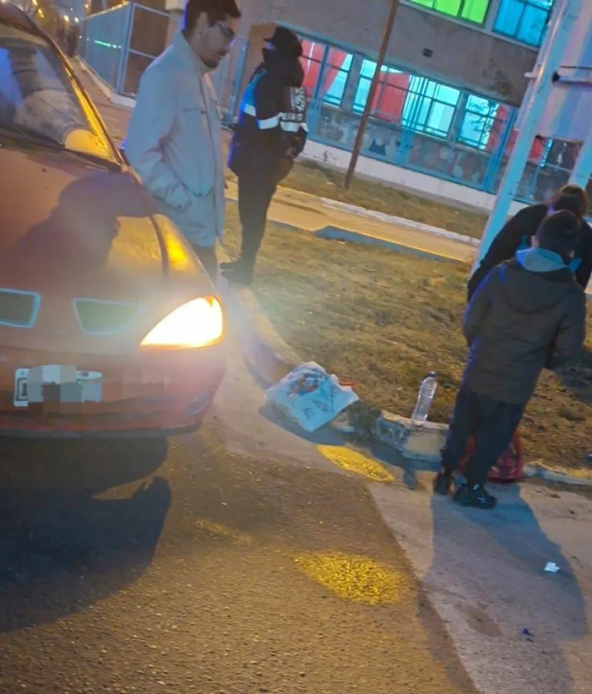Atropellaron a un nene de 6 años en Rawson cuando su madre lo llevaba a la escuela