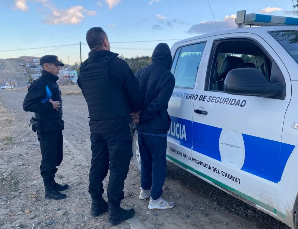 Quiso evadir un control y resultó tener un pedido de captura vigente
