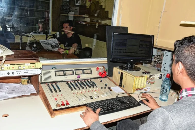 Día del Operador de Radio: los protagonistas invisibles que hacen posible cada transmisión