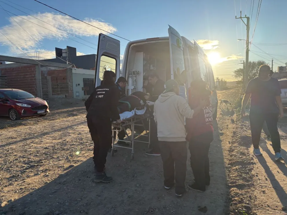 Un hombre de 64 años resultó herido tras caer del techo de su vivienda en Kilómetro 8
