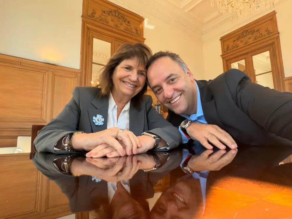 Patricia Bullrich le exigió a Adorni que presente su declaración jurada "de inmediato"