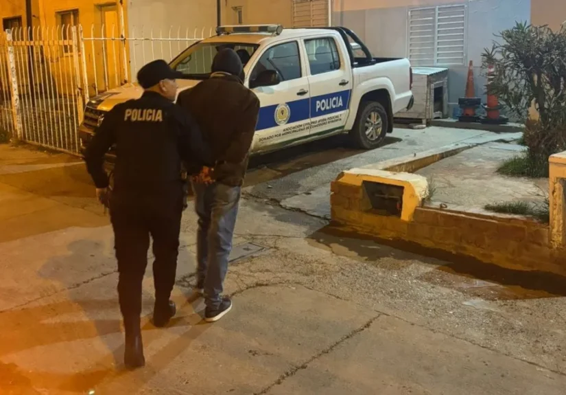 Tenía pedido de captura y lo encontraron en el barrio de Las Américas