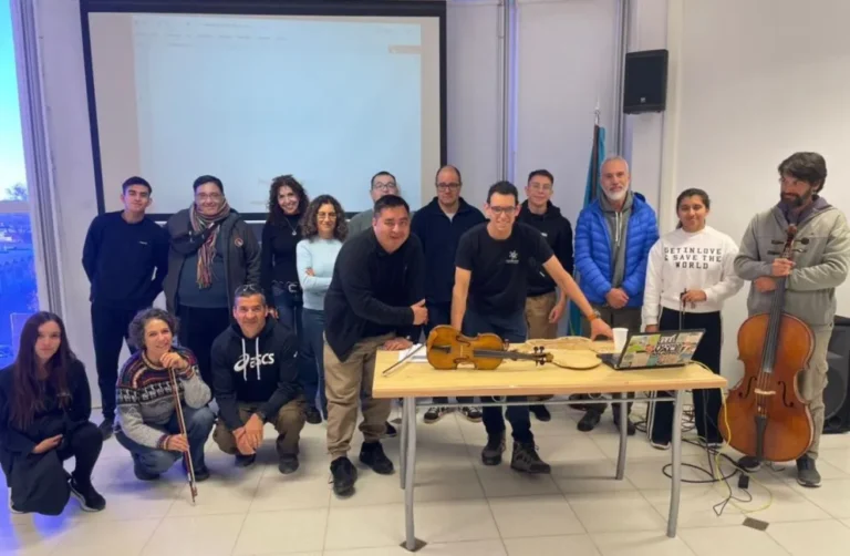 Provincia realizó una charla abierta sobre luthería destinada a músicos y estudiantes