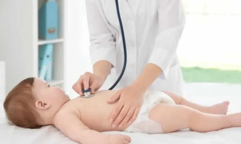 Alerta por bronquiolitis: cómo proteger a los menores ante el frío