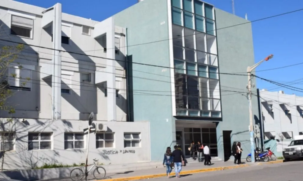 Trelew: investigan cómo un bebé llegó inconsciente y con golpes en la cabeza al hospital