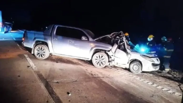 Una familia murió en un siniestro vial cerca de San Vicente, en la Ruta Provincial 6