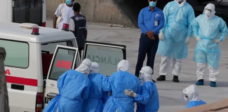 Alerta sanitaria: la OMS confirma que el hantavirus del crucero que zarpó de Argentina se transmite entre humanos