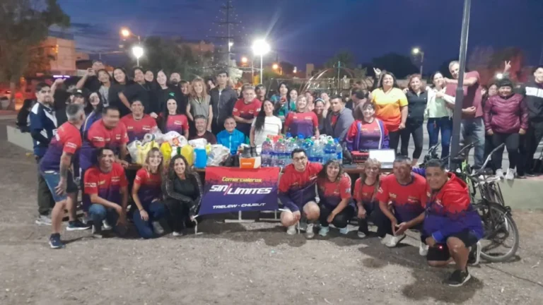 El grupo "Comercialeros Sin Límites" celebra sus 4 años