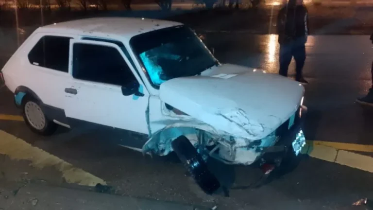 Choque entre dos vehículos en el acceso norte de Trelew