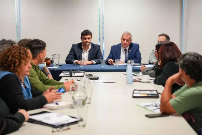Paritaria docente: por mayoría, los gremios acordaron la recomposición salarial del gobierno