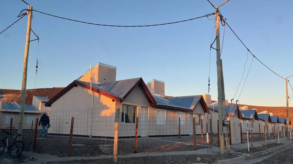 En Río Mayo sortearon las llaves de un nuevo barrio y más familias chubutenses tendrán su casa propia