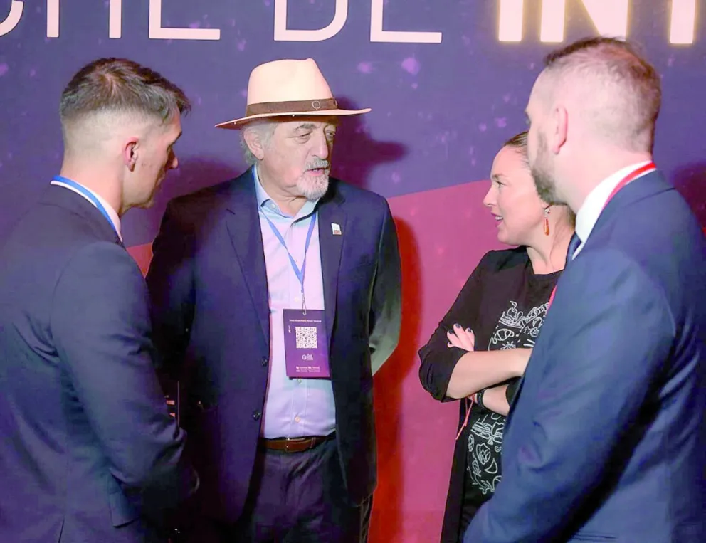 Othar participó en la “Noche de Intendentes” y reclamó el regreso de fondos federales