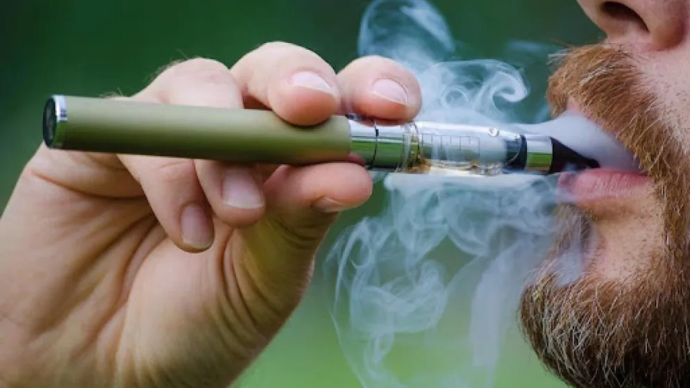 El Gobierno autoriza y regula el mercado de vapeadores en el país