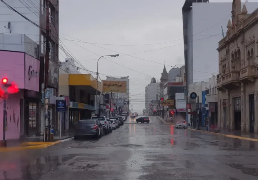 Las condiciones climáticas para hoy son inestables, con presencia de lluvias intensas y ráfagas de viento de variada intensidad.
