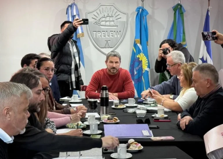 Merino se reunió con concejales, el interventor de la Cooperativa y Omresp