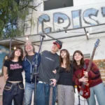 Aerosol irrumpe en escena con la crudeza del rock de los noventa