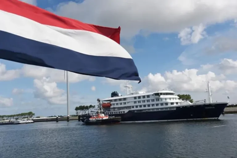 El crucero MV Hondius llegó a Rotterdam tras reportar casos de hantavirus